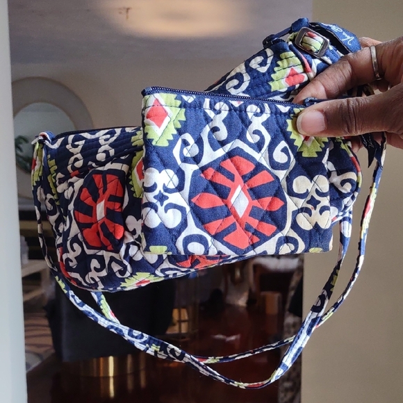 Vera Bradley Blue and Red Patterned Small Shoulder Bag With Coin Pouch - Picture 6 of 11